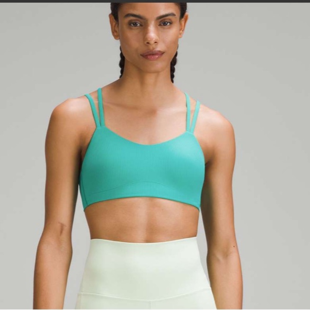 Lululemon Like a Cloud Ribbed Bra *Light Support, B/C Cup
Kelly Green